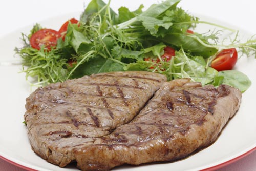Low-carb meal plan - beef steak